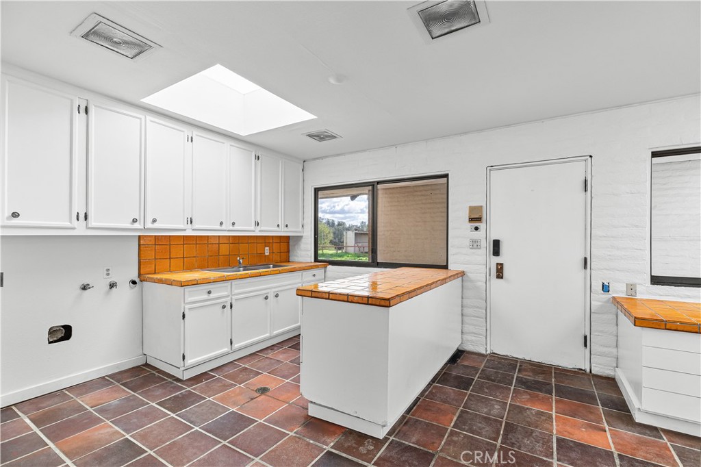 10497 Crystal Property Photo 36