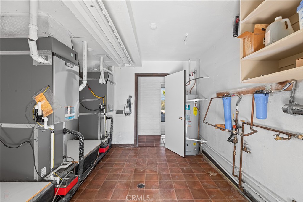 10497 Crystal Property Photo 38
