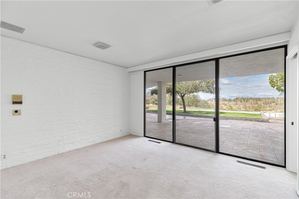 10497 Crystal Property Photo 39
