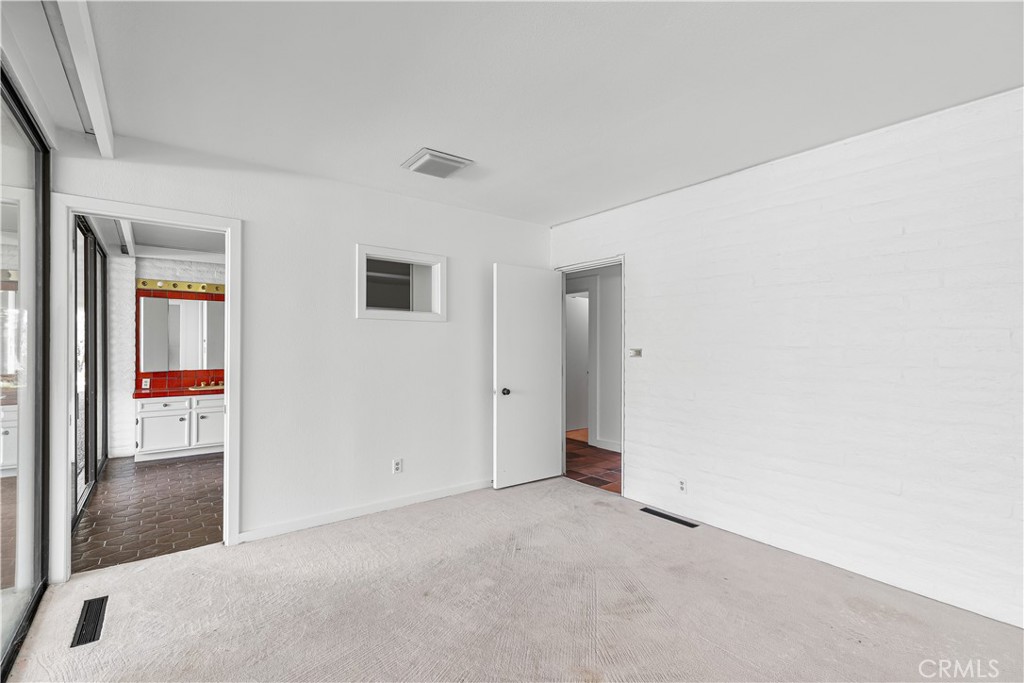 10497 Crystal Property Photo 40