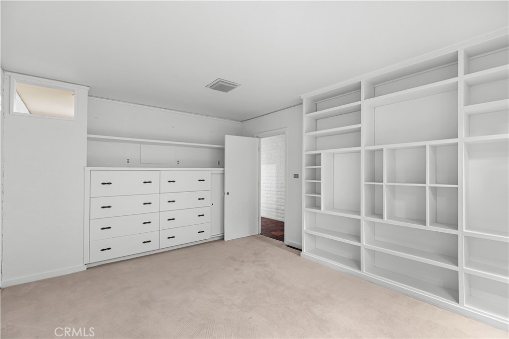 10497 Crystal Property Photo 48
