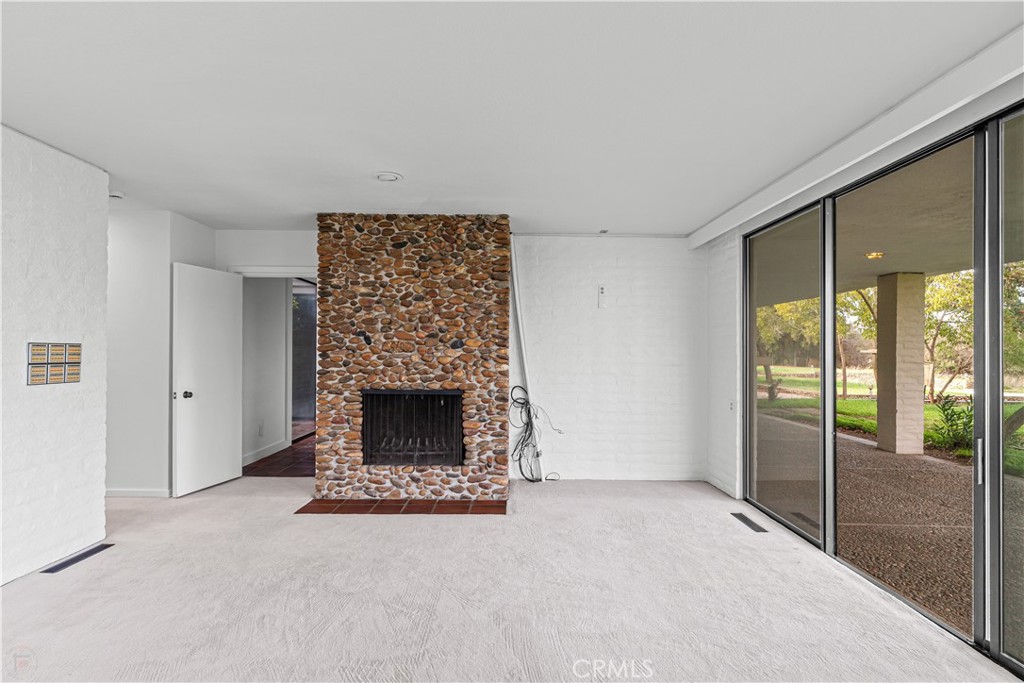 10497 Crystal Property Photo 56
