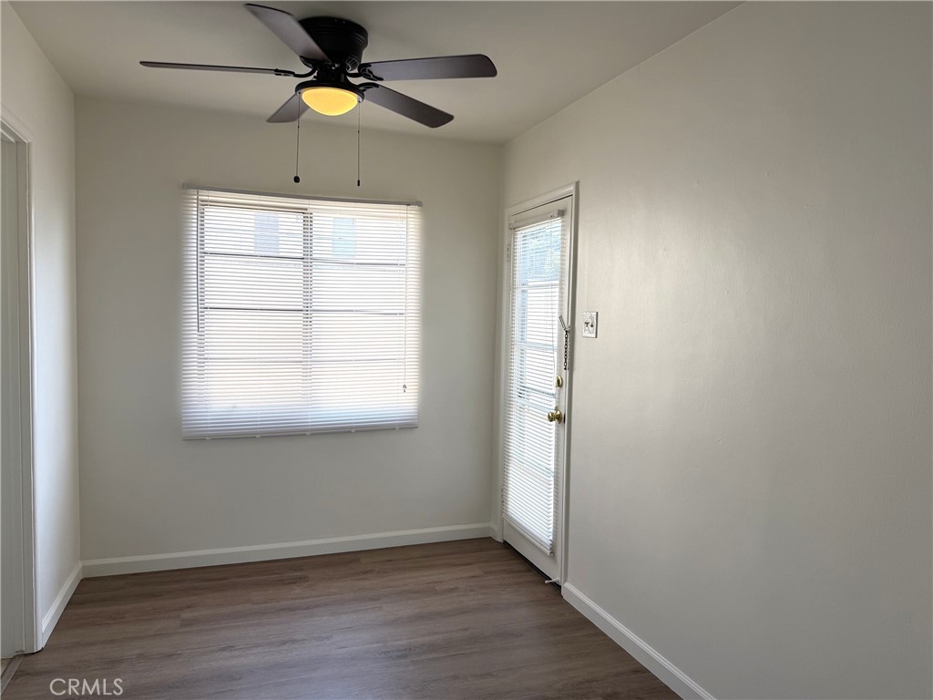 16 W Grand Avenue C Property Photo 4