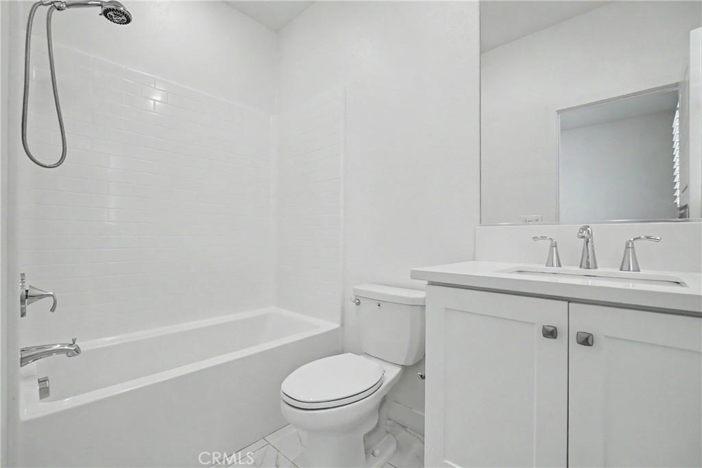 18 Bedford Court Property Photo 19