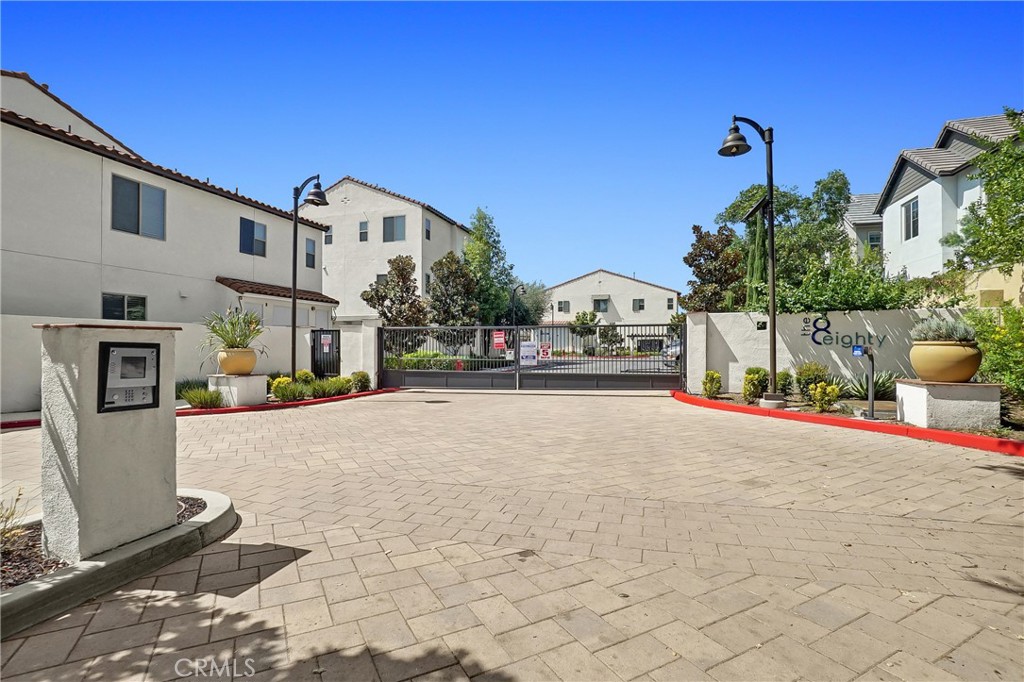 18 Bedford Court Property Photo 23