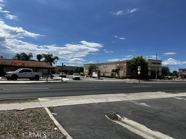2700 W Florida Property Photo 3