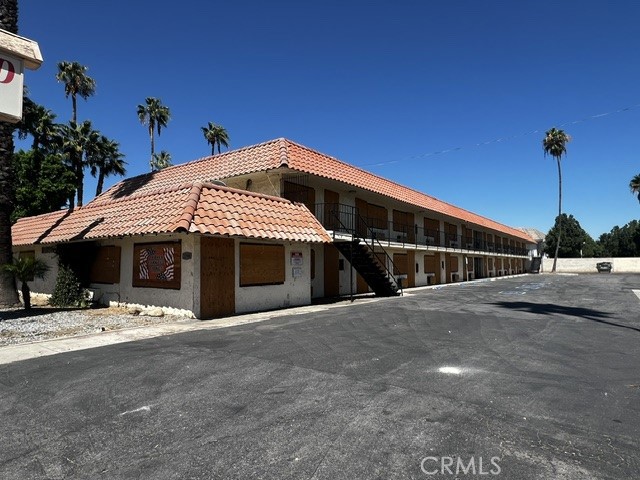 2700 W Florida Property Photo 10