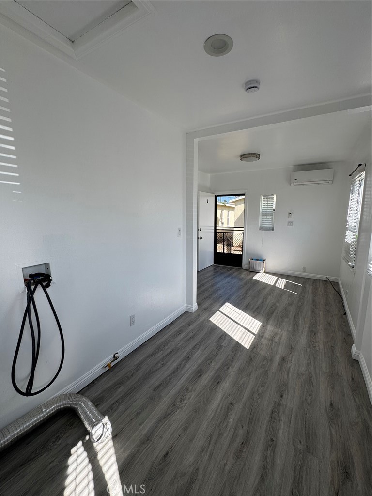 608 S Electric 6 Property Photo 7