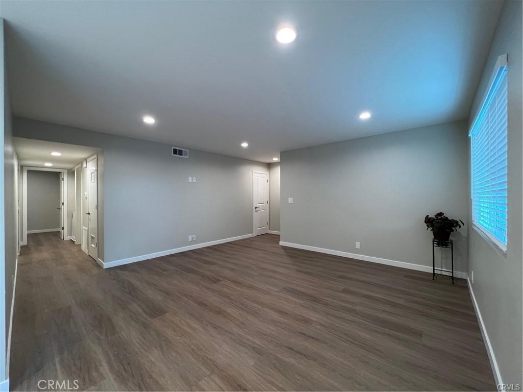 1214 Huntington Drive C Property Photo 3