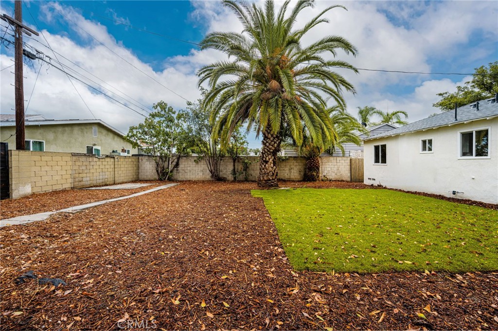 1339 W Magnolia Property Photo 18