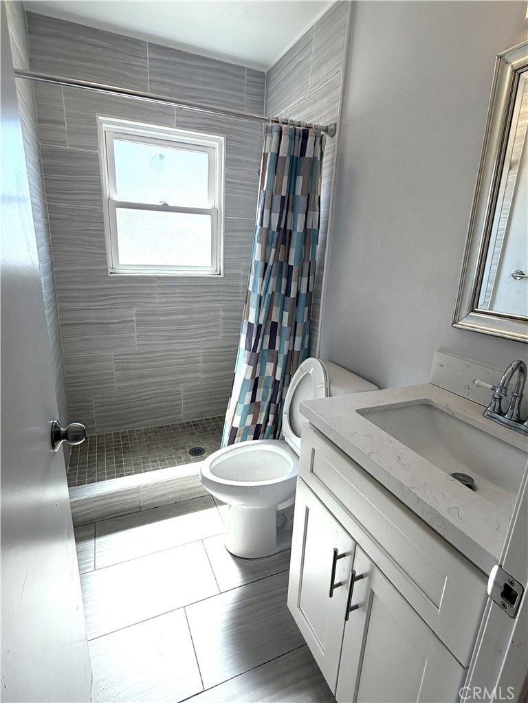 824 Meeker Avenue Property Photo 8