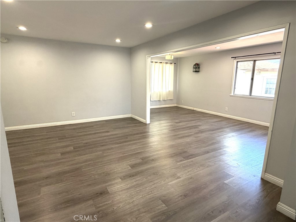824 Meeker Avenue Property Photo 10
