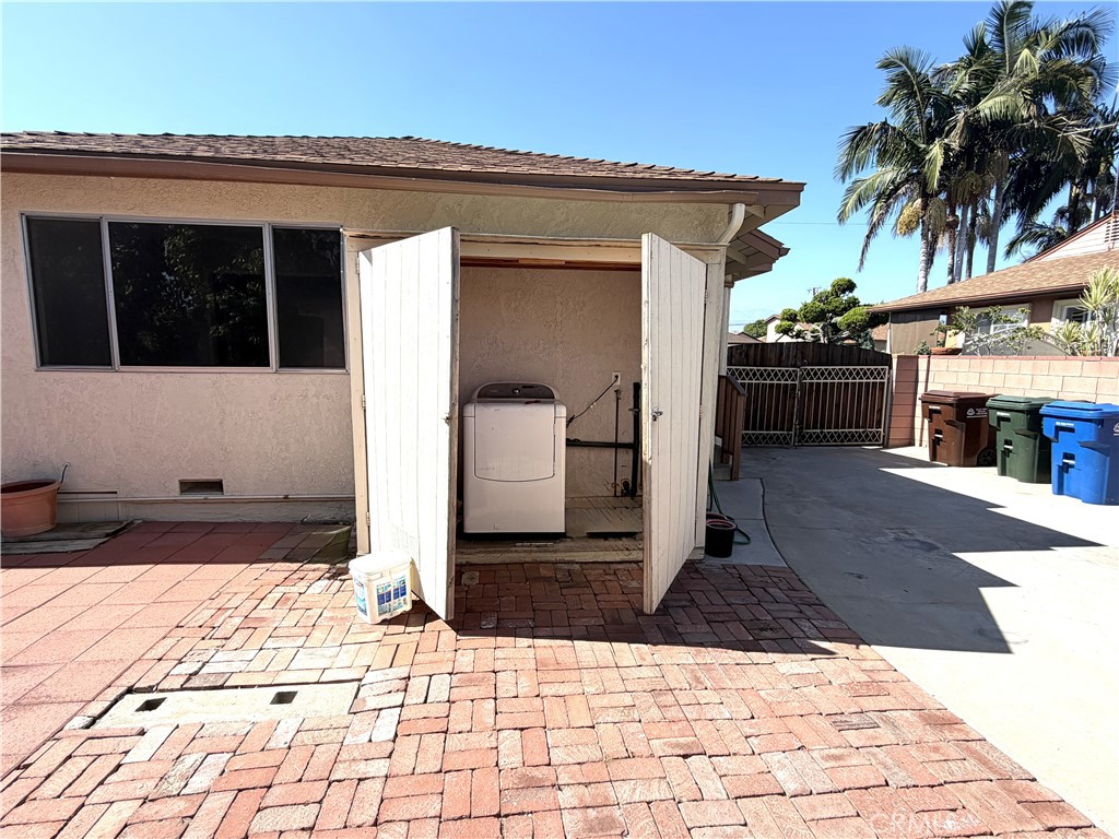 824 Meeker Avenue Property Photo 15