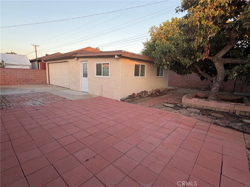 824 Meeker Avenue Property Photo 18