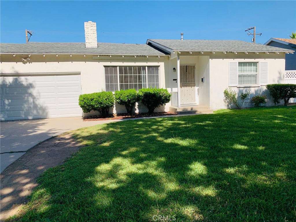 4694 N Pershing Property Photo 4