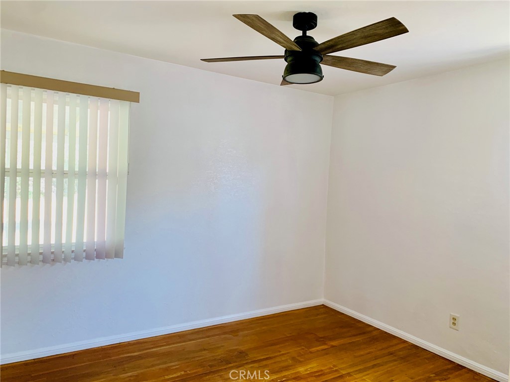 4694 N Pershing Property Photo 10