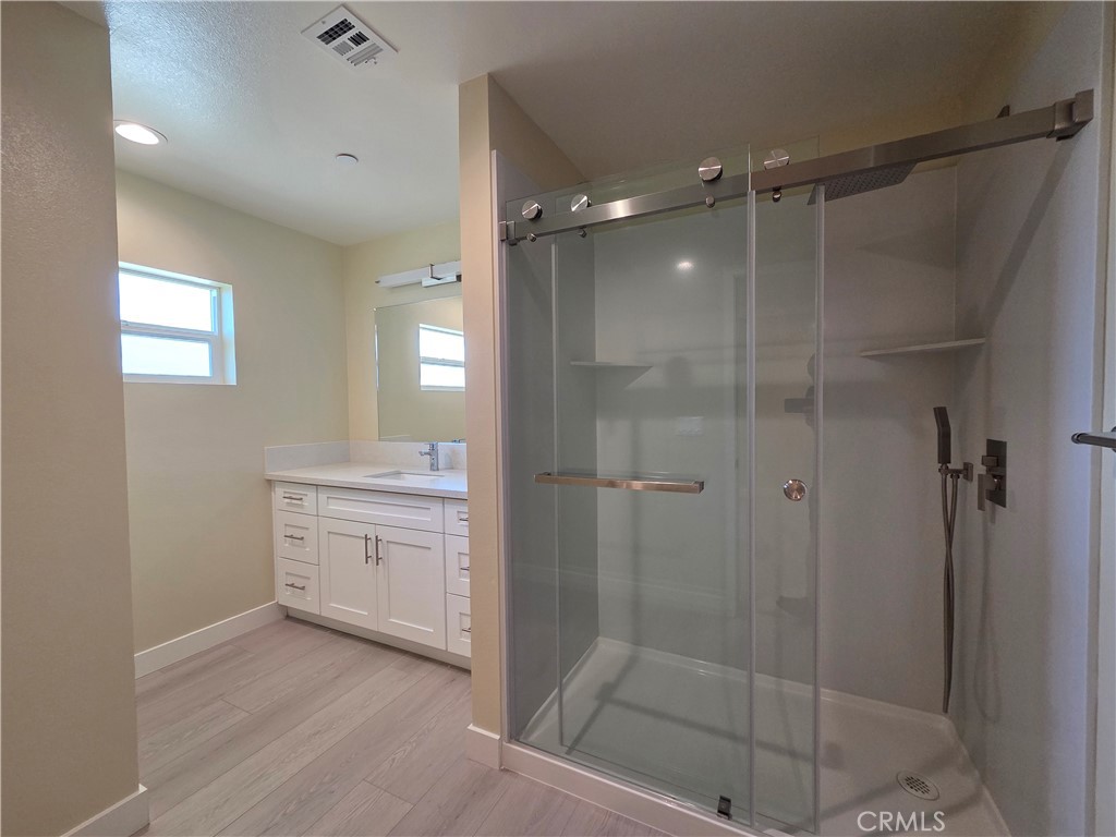 652 W Grand Avenue Property Photo 12