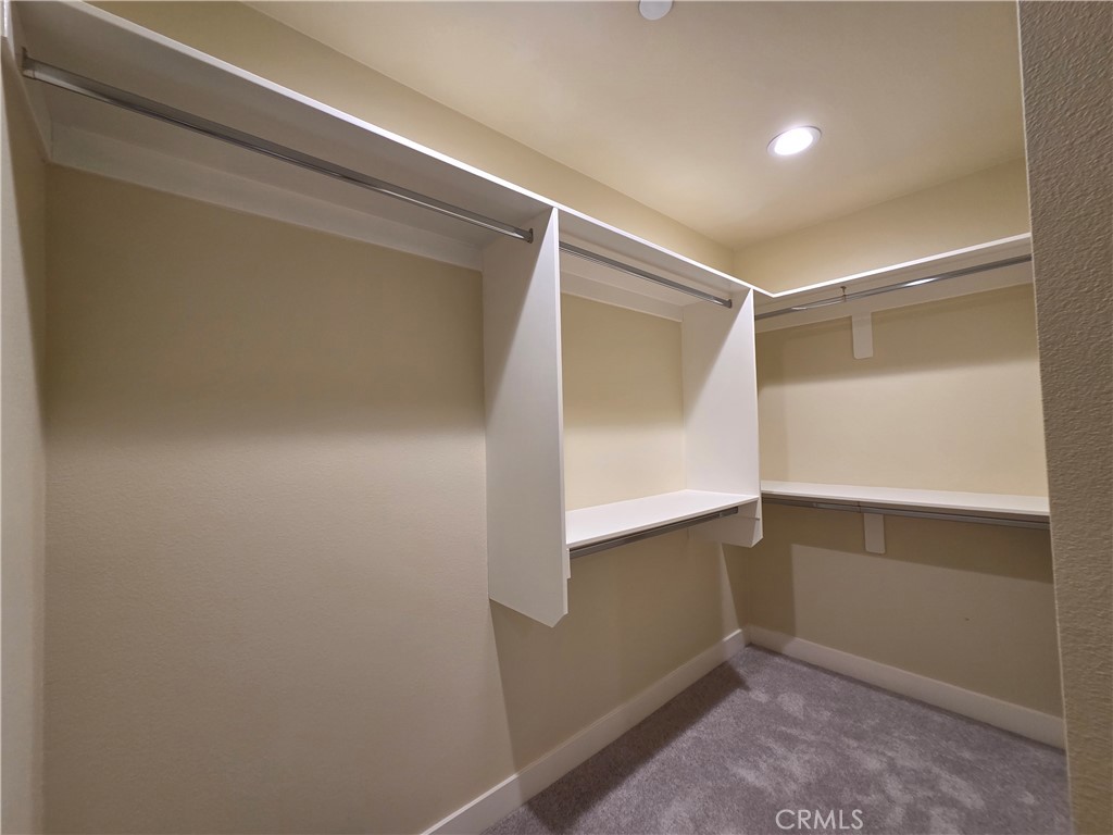 652 W Grand Avenue Property Photo 15