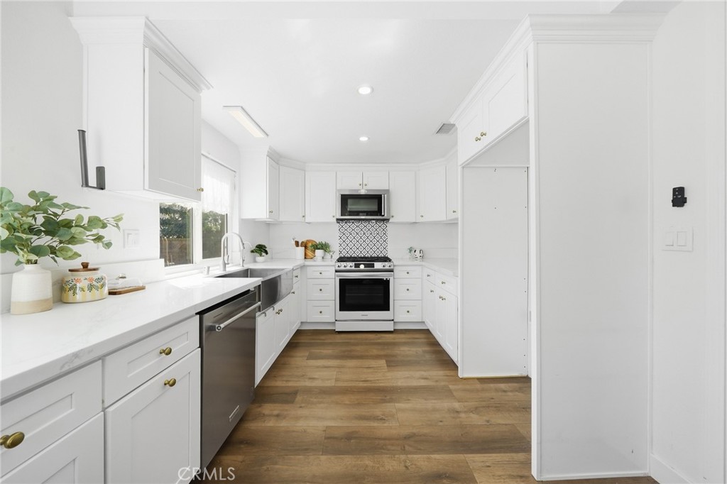 7081 Woodbury Court Property Photo 16