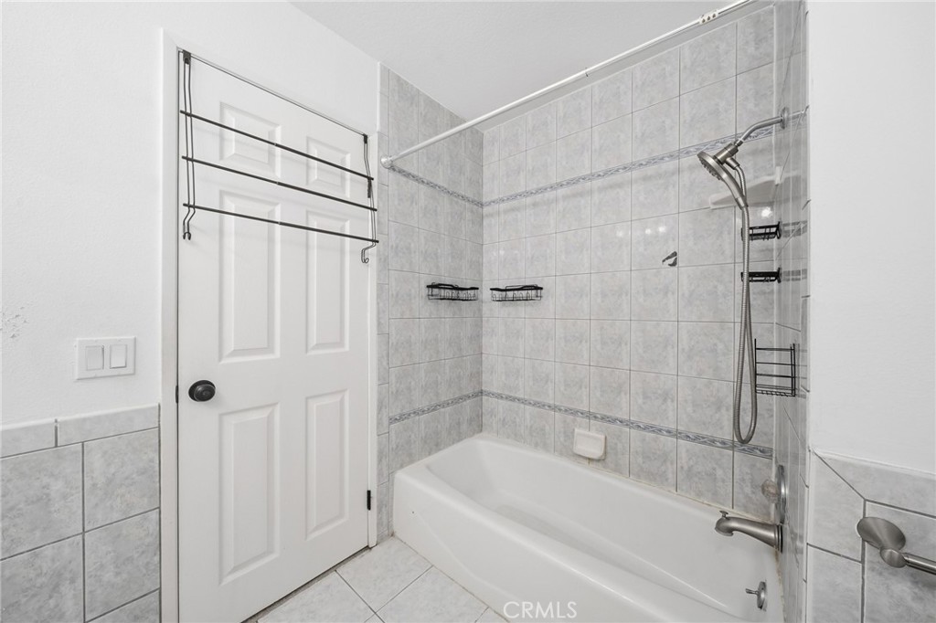 7081 Woodbury Court Property Photo 33