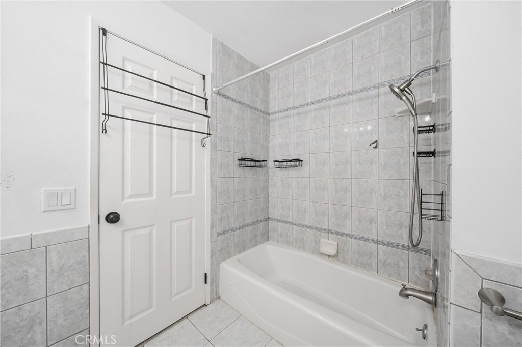 7081 Woodbury Court Property Photo 33