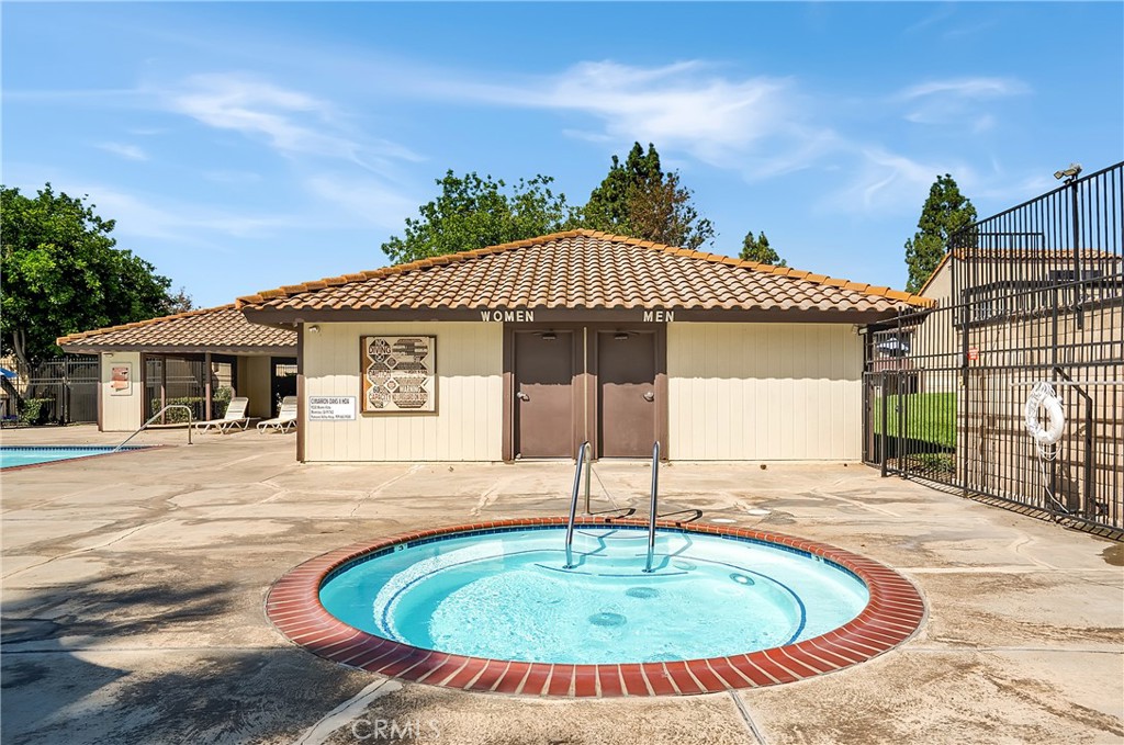 9311 Shadowood E Property Photo 16