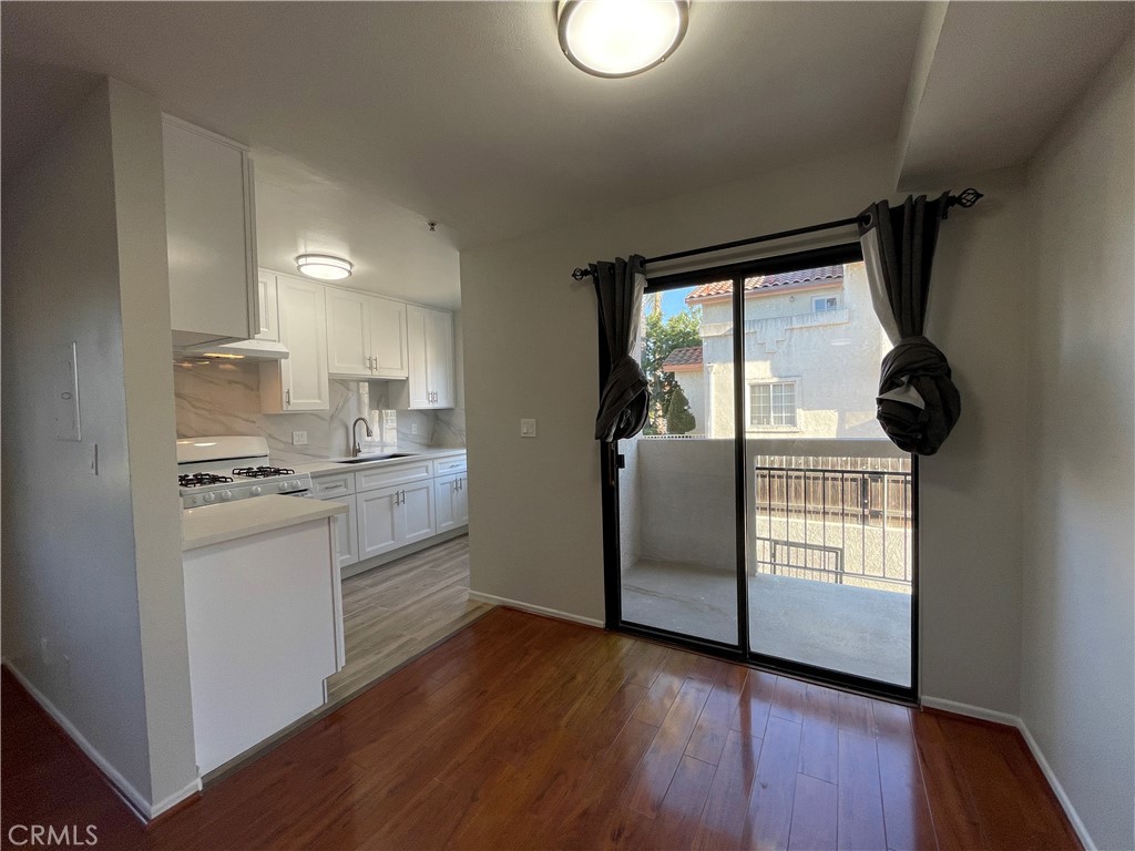 225 N Marguerita A Property Photo 5