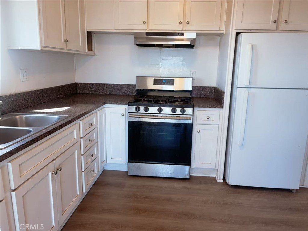 37541 Hill Street Property Photo 5