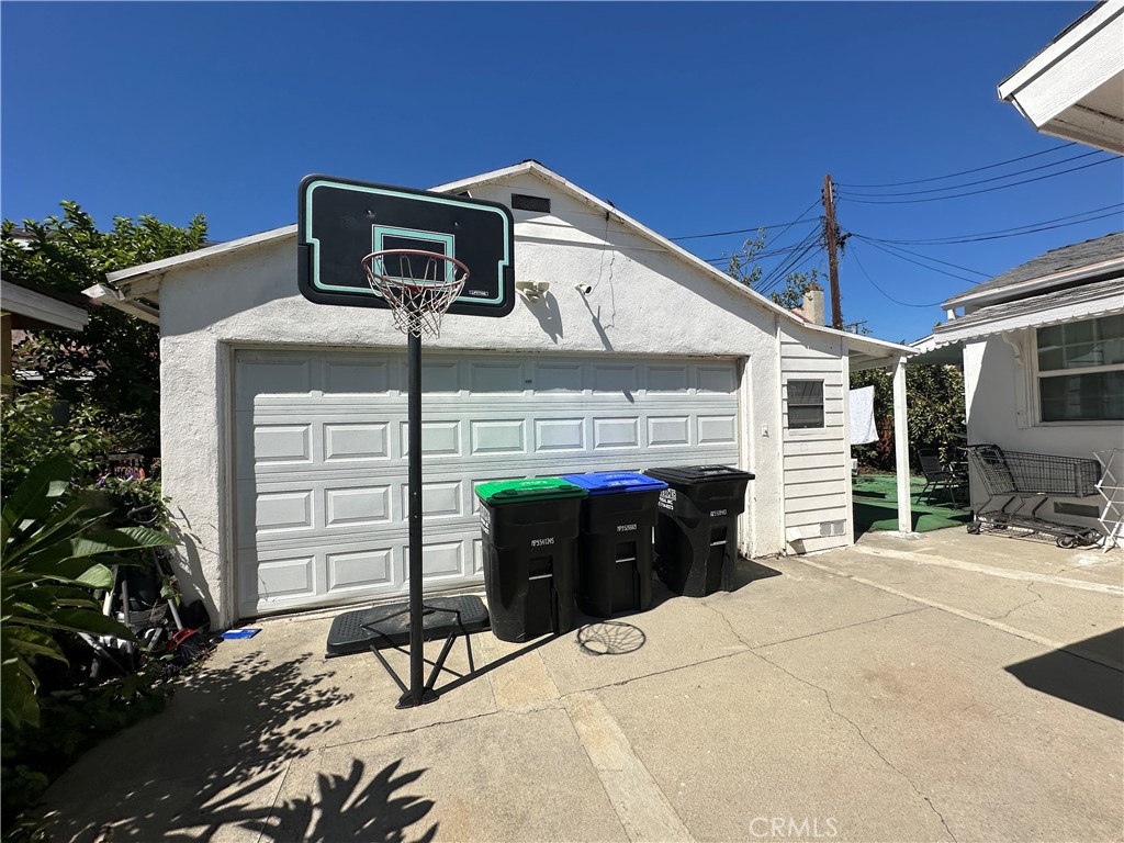411 N Mcpherrin Avenue Property Photo 2