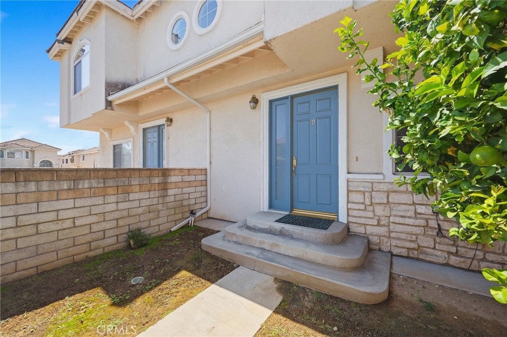 1115 Fairview B Property Photo 1