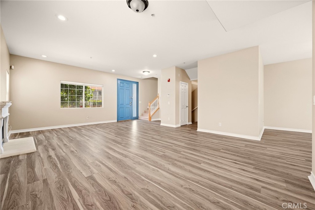 1115 Fairview B Property Photo 2