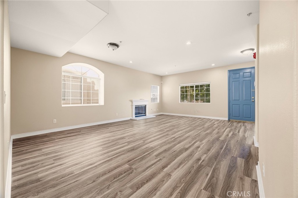 1115 Fairview B Property Photo 3