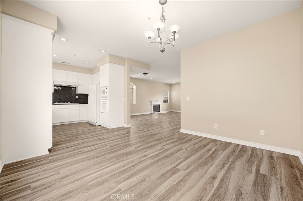 1115 Fairview B Property Photo 11