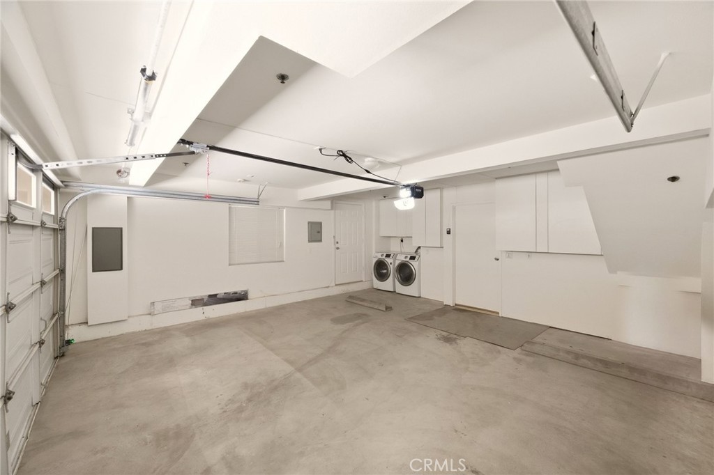 1115 Fairview B Property Photo 25