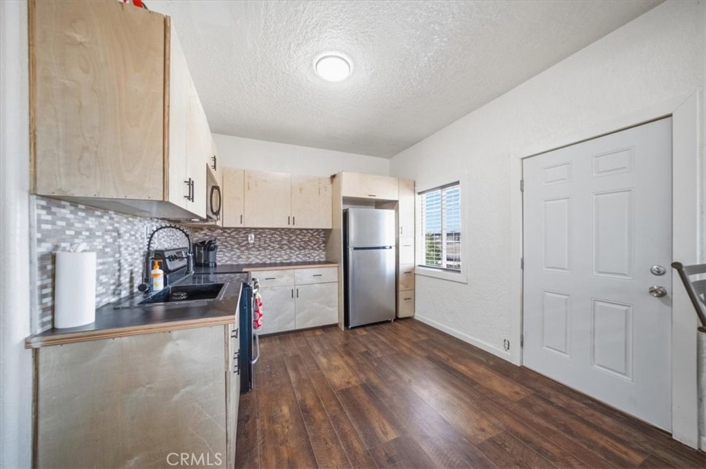 801 Valley Property Photo 36