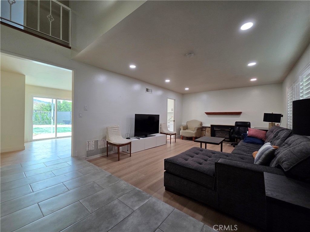 17114 Ridge Park Drive Property Photo 4