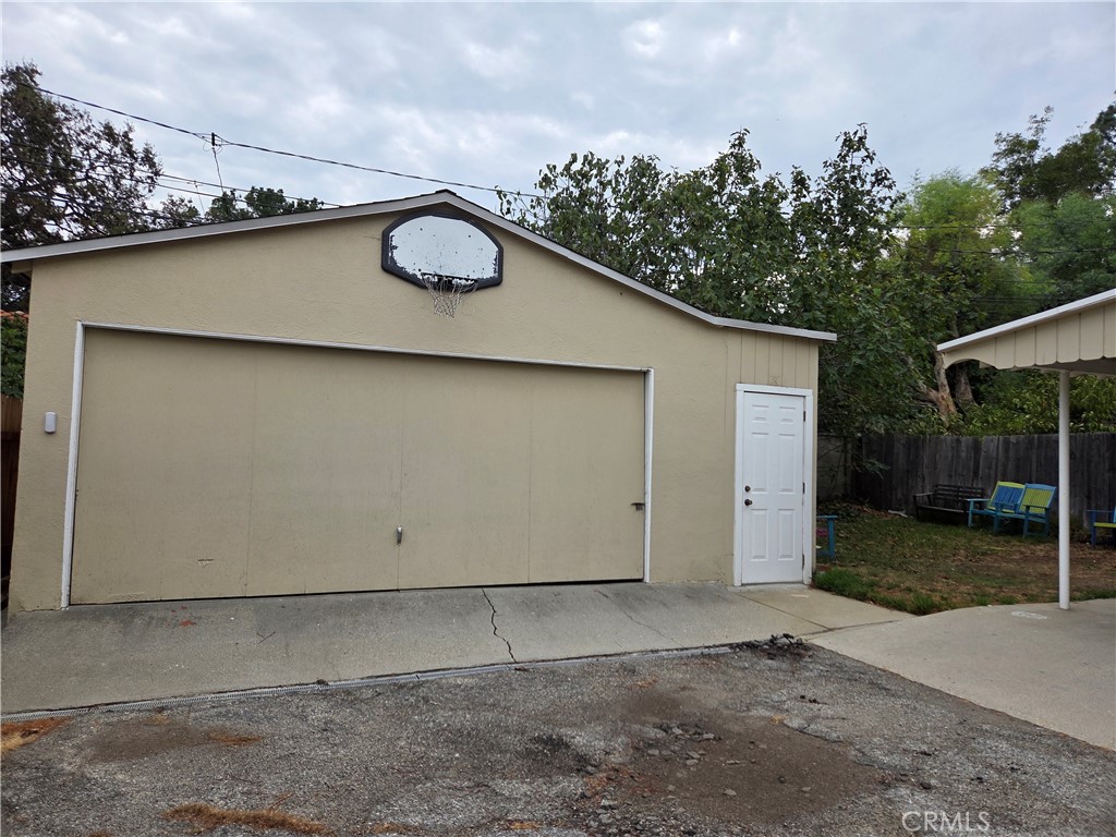 859 Monterey Road Property Photo 11