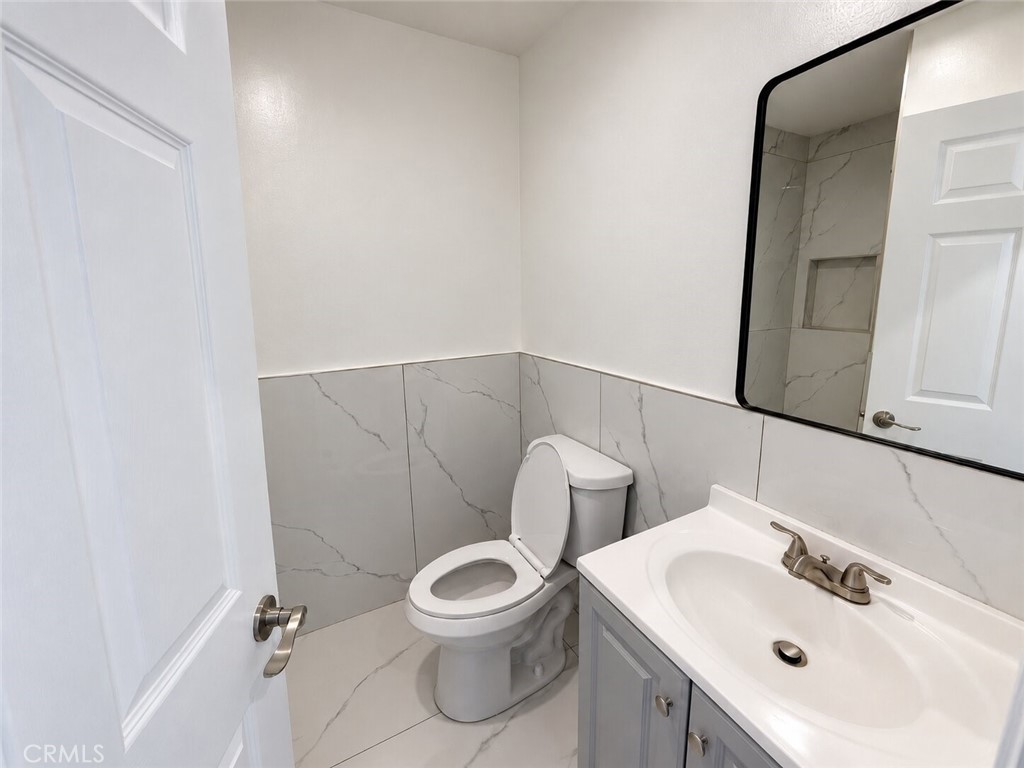 1833 S Chapel Property Photo 12