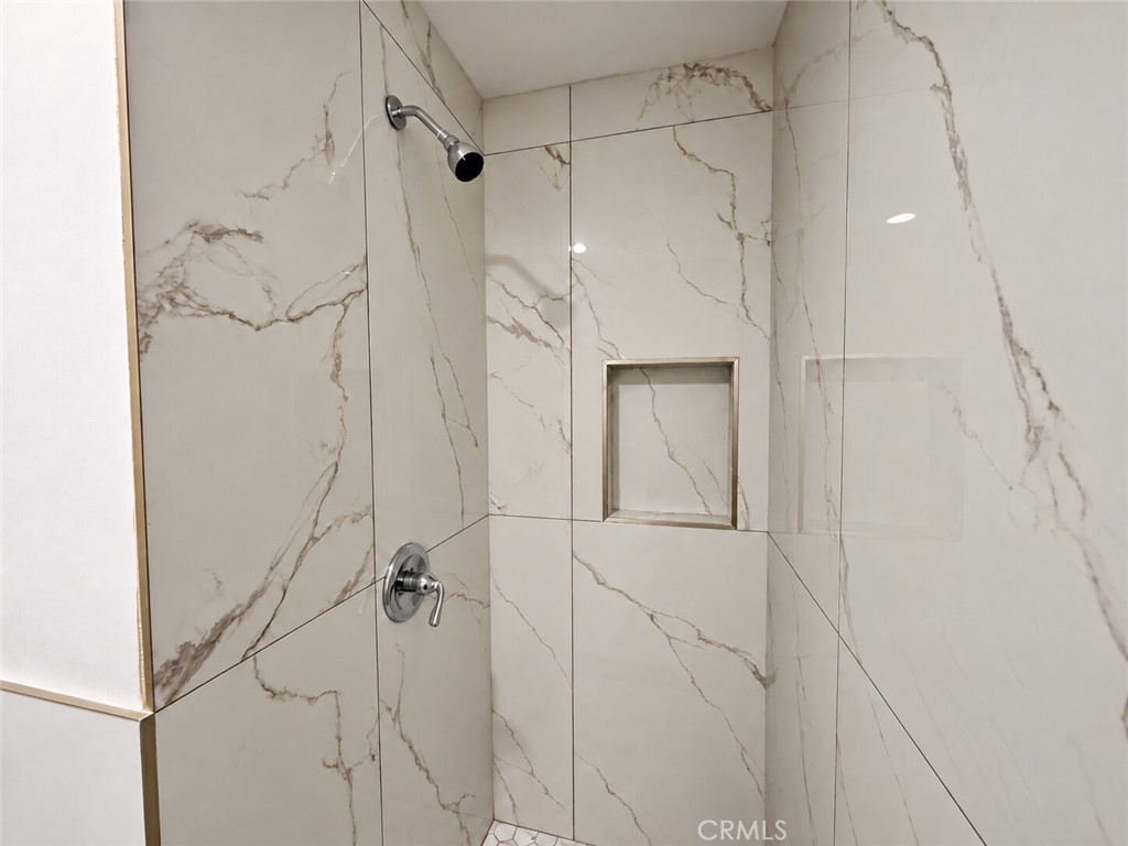 1833 S Chapel Property Photo 13