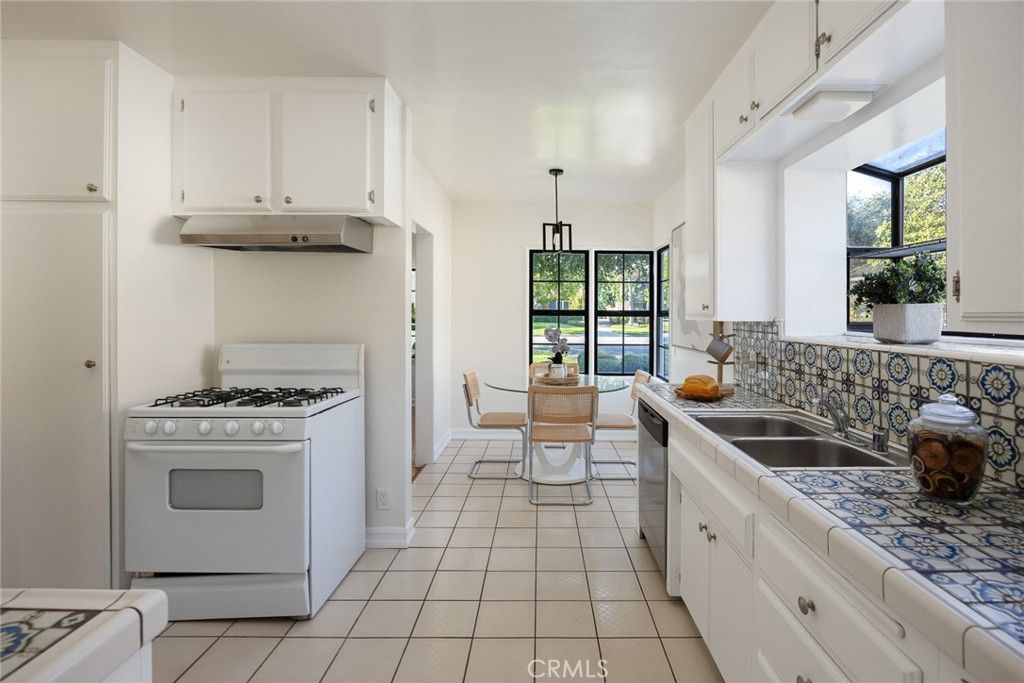 2330 Lorain Road Property Photo 12