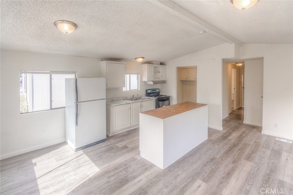 1255 Orcutt Road B13 Property Photo 6