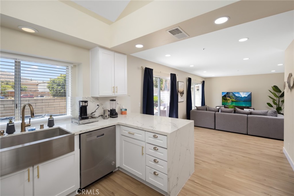 15737 Firethorn Property Photo 13