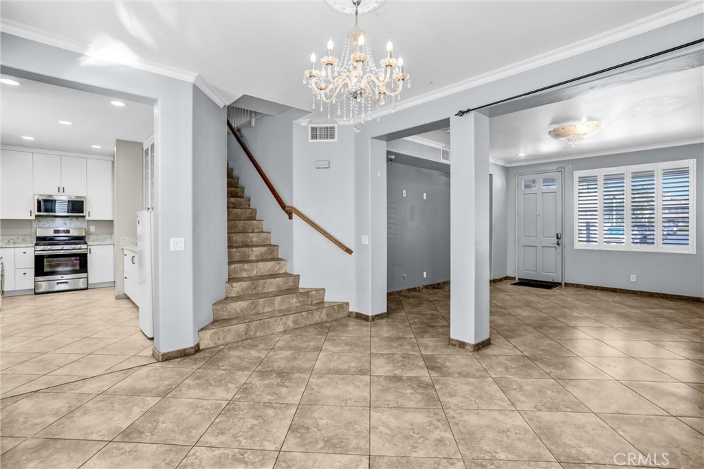 9038 Primrose Property Photo 5