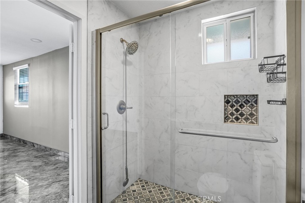 9038 Primrose Property Photo 18