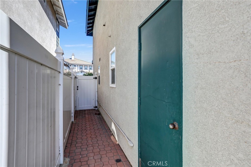 9038 Primrose Property Photo 28
