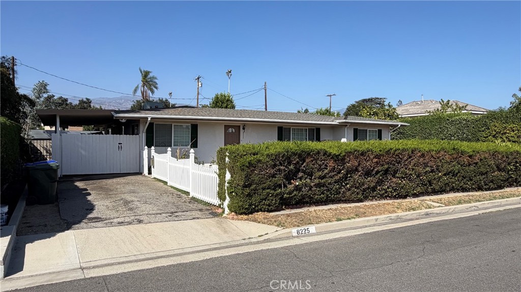 8225 Garibaldi Property Photo 1
