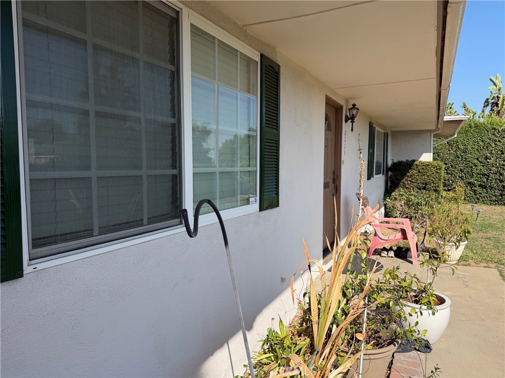 8225 Garibaldi Property Photo 8