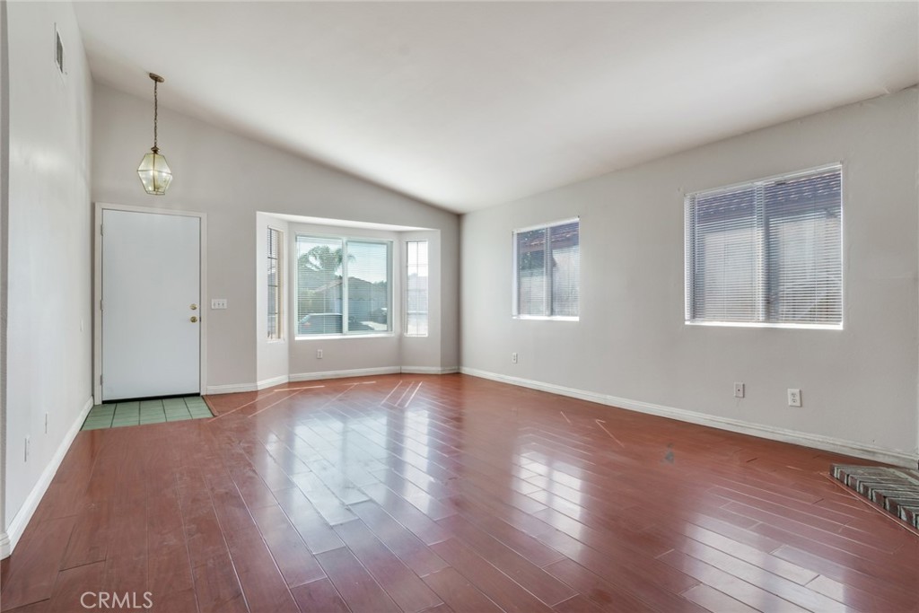 8344 Bermuda Court Property Photo 4