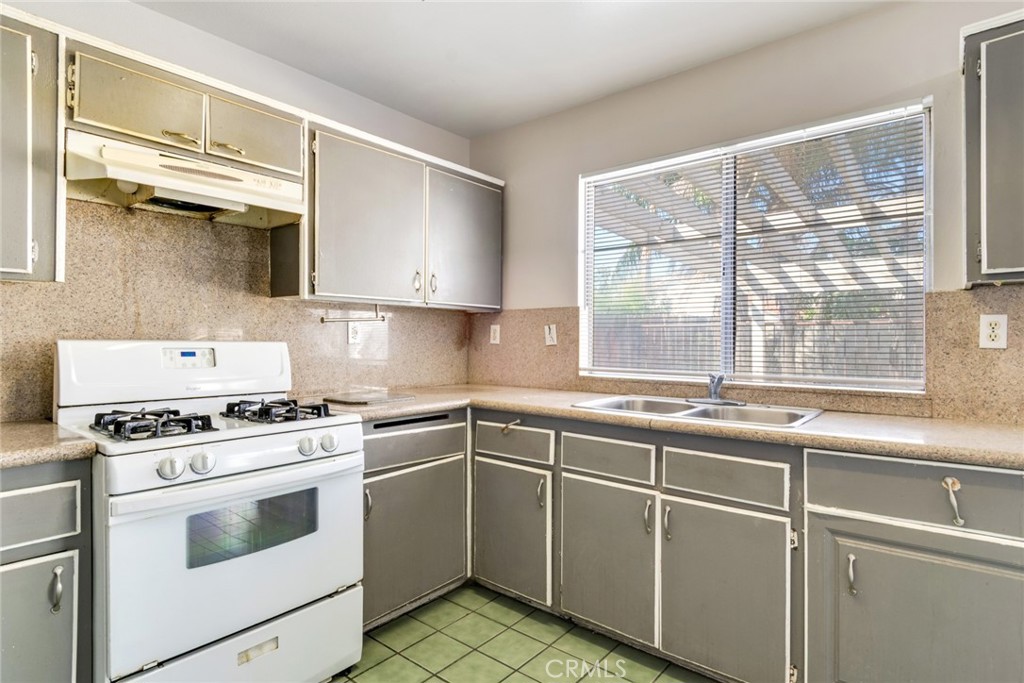8344 Bermuda Court Property Photo 10