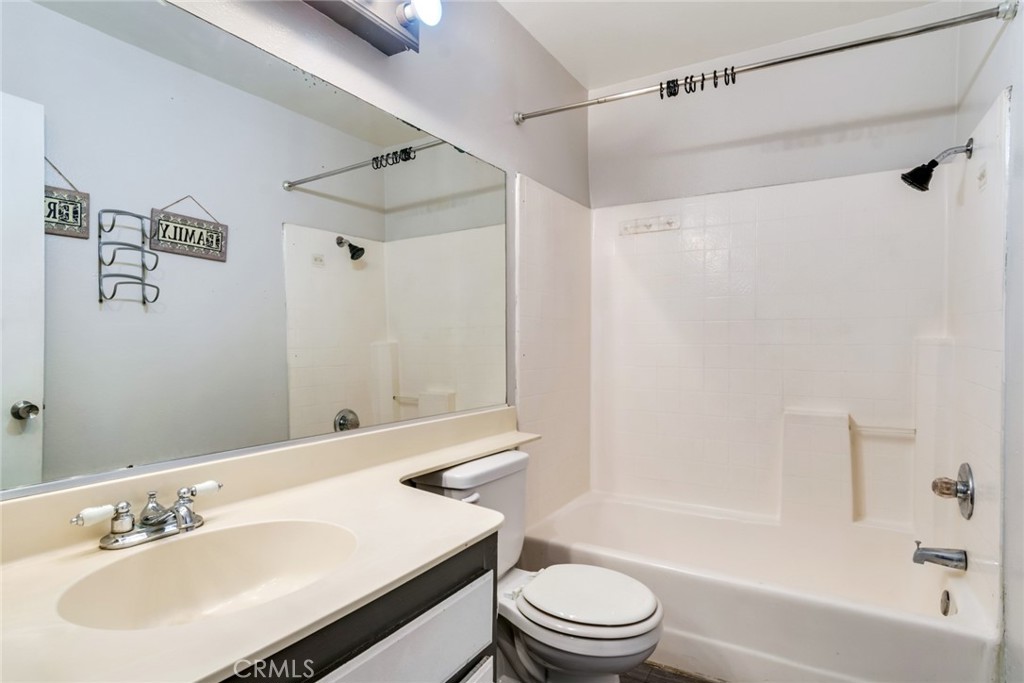 8344 Bermuda Court Property Photo 11